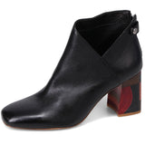 Django & Juliette - YOLLY-FW25 available in 2 colours!